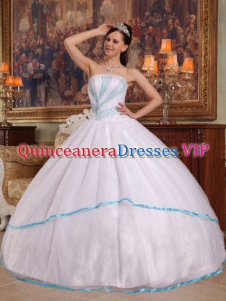 Exquisite Beading Gorgeous White For Quinceanera Dress Strapless Organza Ball Gown In Jefferson Iowa/IA