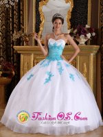 Adeje Spain Elegant Sweetheart White and Blue Quinceanera Dress For With Appliques Organza Ball Gown