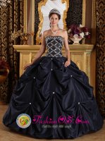 Stylish Black Beaded Decorate Bodice Strapless Deneysville South Africa Quinceanera Gown With Pick-ups For Celebrity