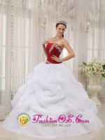 White and Wine Red Appliques Paarl South Africa Stylish Quinceanera Dress With Strapless Pick-ups