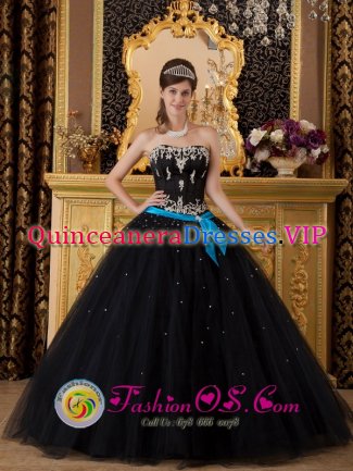 Jasper Alabama/AL Black and Aqua Strapless Elegant Quinceanera Dress With Appliques Decorate and Bow Band with Tulle Skirt