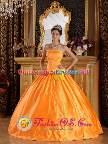 West Sussex Embroidery and Bowknot For Beautiful Orange Quinceanera Dress Strapless Floor-length Satin - Click Image to Close