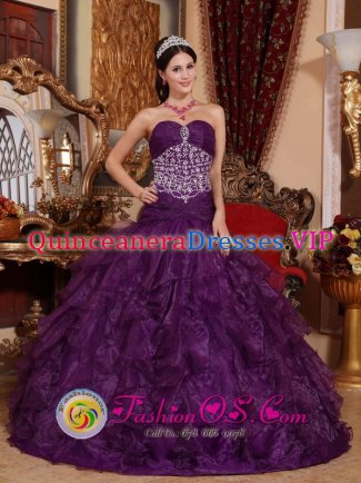 Barrow-on-Soar East Midlands Princess Beaded Decorate Sweetheart Popular Purple Quinceanera Dress with Tulle Ruffles