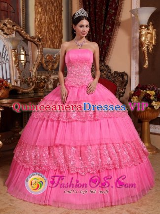 Del Rio TX Stylish Rose Pink Ruffles Layered Christmas Party dress With Strapless Organza Lace Appliques