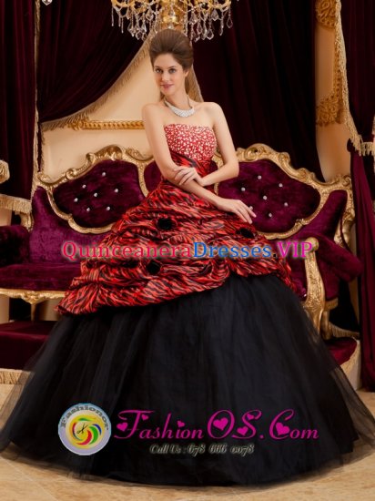 Kaarst Zebra and Tulle Hand Made Flowers And Beading Decorate Exquisite Red and Black Quinceanera Dress Strapless Ball Gown - Click Image to Close