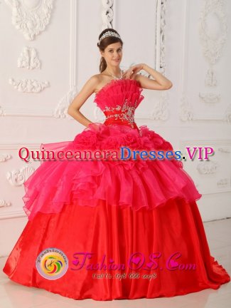 Beautiful Red Strapless Appliques Decorate Waist For Quinceanera Dress In Clear Lake Iowa/IA