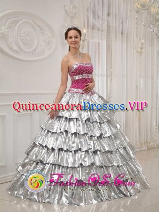 Beautiful strapless Max North Dakota/ND Popular Princess Quinceanera Dress with Brilliant silver