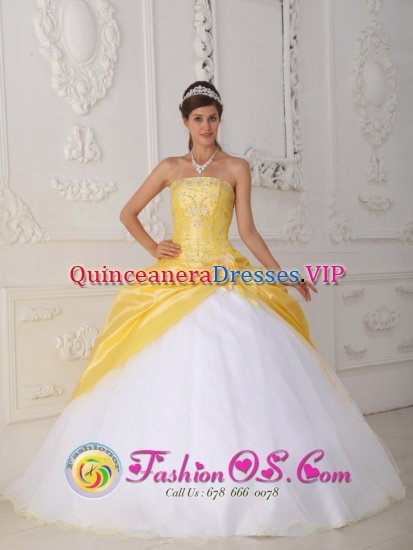 Salem Arkansas/AR Yellow and White Quinceanera Dress With beading Bodice Taffeta - Click Image to Close