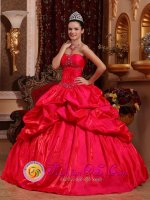 Stylish Red Appliques Decorate Bust Quinceanera Dress With Taffeta Beading And Ruffles IN Cheyenne Wyoming/WY(SKU QDZY632-DBIZ)