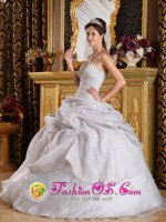 Sanford FL Beading Inexpensive Style Quinceanera Dress For Grey Organza Sweetheart Ball Gown