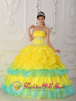 Chatillon France Luxurious Yellow Strapless Ruched Bodice Quinceanera Dress With Beaded and Ruffled Decorate