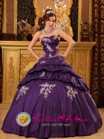 Custom Made Dark Purple Quinceanera Dress Appliques Decorate Bodice Taffeta Floor-length For North Andover Massachusetts/MA