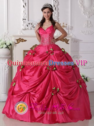 Consuelo Dominican Republic Hand Made Rose with Beading Spaghetti Straps Customize Hot Pink Quinceanera Gowns For Sweet 16