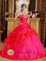 Beading Decorate Bust Modest Red Quinceanera Dress For Bellmore New York/NY Sweetheart Taffeta Ball Gown