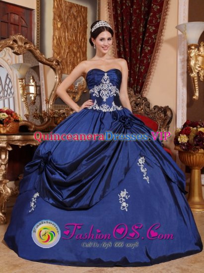 Cistomize Navy Blue Sweetheart Appliques Santo Domingo Norte Dominican RepublicSweet Ball Gown 16 Dress With Hand Made Flowers - Click Image to Close