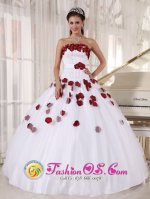 Santa Barbara Honduras Pretty White and Wine Red Wedding Dress For Strapless Tulle Beading and Hand Made Flowers Decorate Ball Gown