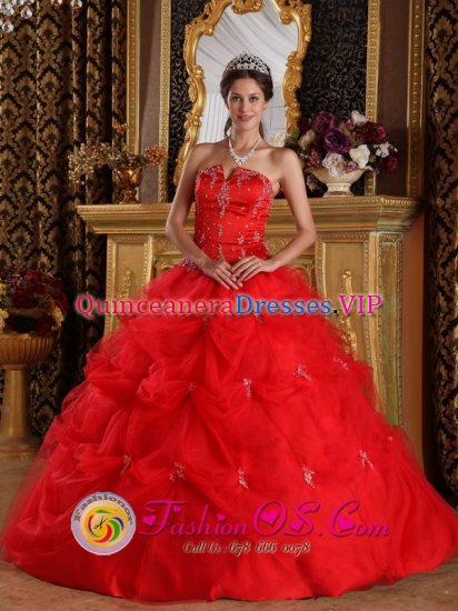 Jamestown Kentucky/KY Red Pick-ups and Appliques Quinceanera Dress Strapless With Tulle For Sweet 16 - Click Image to Close