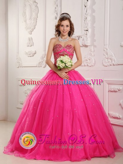 Fort Pierre South Dakota/SD Princess Hot Pink Popular Quinceanera Dress With Sweetheart Neckline and Heavy Beading Decorate - Click Image to Close