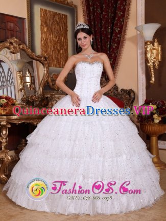 Beaded Decorate Strapless Taffeta and Tulle With Many tiers White Quinceanera Dress In Nome Alaska/AK