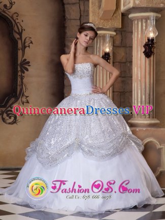 Fort Mitchell Kentucky/KY Sequin Strapless With The Super Hot White Quinceanera Dress