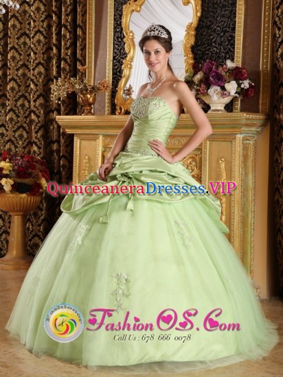 Luxurious Yellow Green Tulle and Taffeta For Mao Dominican Republic Strapless Quinceanera Dress With Beading Ball Gown - Click Image to Close