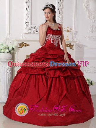 Jacksonville Florida/FL Scoop Taffeta Beaded Decorate Clearance Wine Red Quinceanera Dress