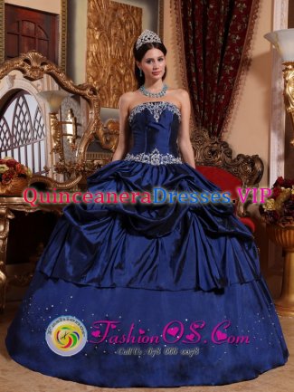 Lethbridge AlbertaAB Lethbridge AlbertaAB Navy Blue Pick-ups Appliques and Embroidery Gorgeous Quinceanera Dress Custom Made