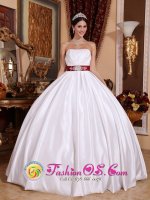 Bajos de Haina Dominican Republic White New Beaded Ribbon Elegant Quinceanera Dress(SKU QDZY555y-3BIZ)