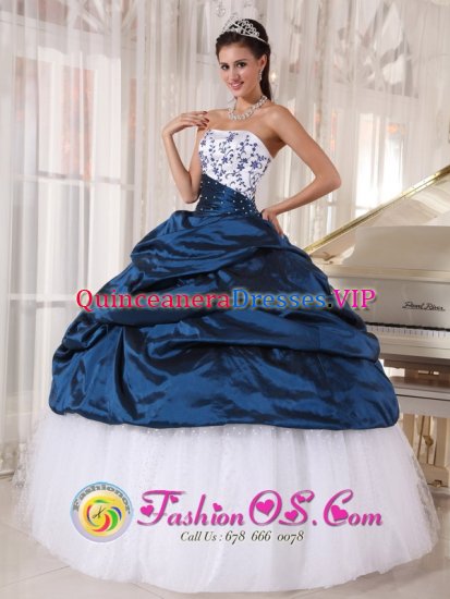 White and Navy Blue Taffeta and Organza Embroidery Decorate Bust Ball Gown Floor-length Quinceanera Dress For Erlangen Germany - Click Image to Close