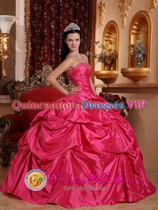 Fort Bragg California/CA Fashionable Hot Pink Ball Gown Strapless Quinceanera Dresses With Pick-ups and Ruch For Sweet 16