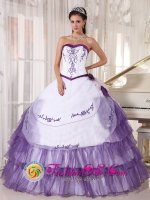 Jefferson TX White and Purple Sweetheart Satin and Organza Embroidery floral decorate Cheap Ball Gown Quinceanera Dress For