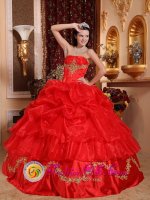 Delta Junction Alaska/AK Ball Gown Gorgeous bright Red Sweet 16 Dress With Pick-ups and Beading In Spring(SKU QDZY428-GBIZ)