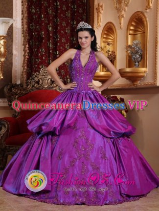 Amherst NY Halter Top Remarkable Eggplant Purple Pick-ups Brand New Quinceanera Gowns With Taffeta Appliques