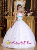 Drumahoe Londonderry Appliques Decorate For Vintage White Strapless Quinceanera Dress With White Tulle