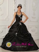 Brooklyn Center Minnesota/MN Black Princess Appliques Ruched Bodice Quinceanera Dress With Halter Neckline Taffeta