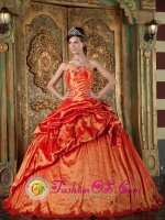 Portrush Antrim Orange Red Strapless Ball Gown Taffeta Quinceanera Dress with Appliques and Pick-ups