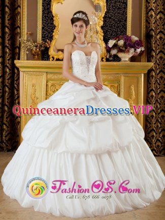 Santa Cruz CA White Beaded Decorate Remarkable Elegant Strapless Quinceanera Dress