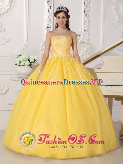 Remarkable Customize Light Yellow Lace and Ruch Jerome AZ Quinceanera Gown With Strapless For Sweet 16 - Click Image to Close