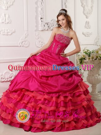 Porthcawl Mid Glamorgan Hot Pink Ball Gown Quinceanera Dress For Beaded Decorate Strapless Neckline Floor-length Ball Gown