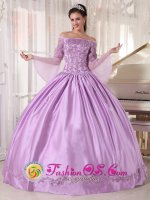 Stylish Taffeta and Organza Lilac Off The Shoulder Long Sleeves Quinceanera Gowns With Appliques For Sweet 16 In Somersworth New hampshire/NH