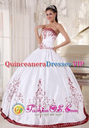 Andover Massachusetts/MA Formal White And Wine Red Quinceanera DressWith Strapless Embroidery Decorate On Satin