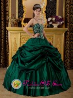 Modest Dark Green Sweetheart Quinceanera Dress For Gilbert Arizona Appliques With Beading And Hand Made Flowers Decorate(SKU QDZY205-IBIZ)