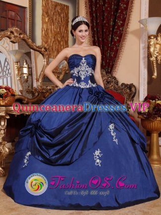 Cistomize Navy Blue Sweetheart Appliques Santo Domingo Norte Dominican RepublicSweet Ball Gown 16 Dress With Hand Made Flowers