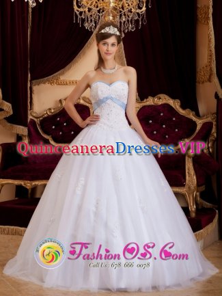 Metairie Louisiana/LA Hand Made Strapless Beading White Romantic Quinceanera Dress With Sweetheart Neckline